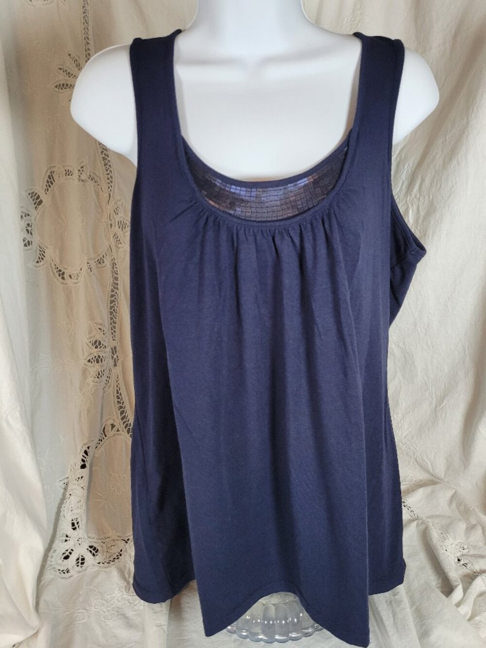Ann Taylor NWT Womens Large Blue Tank Scoop Neck Sequins Soft Light Dressy.